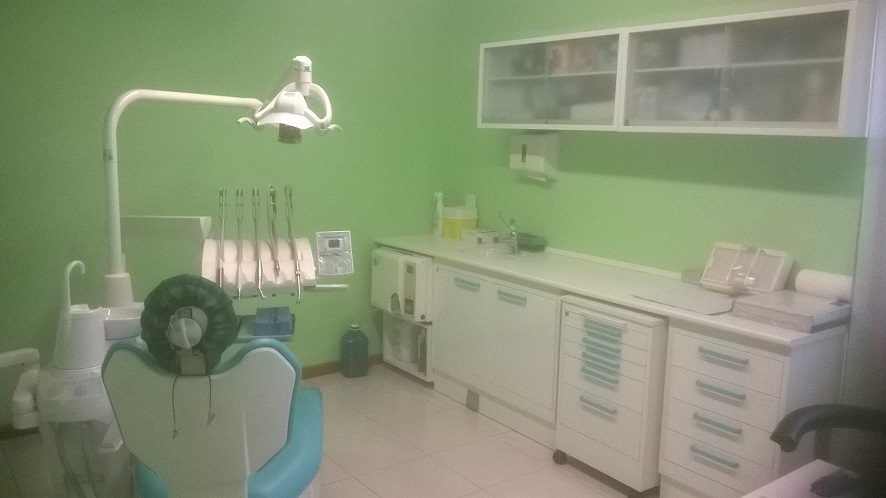 Studio Dentistico <span style="font-size:20px;">Viale Matteotti 304 - Sesto San Giovanni (Mi) TEL. 022428493</span>